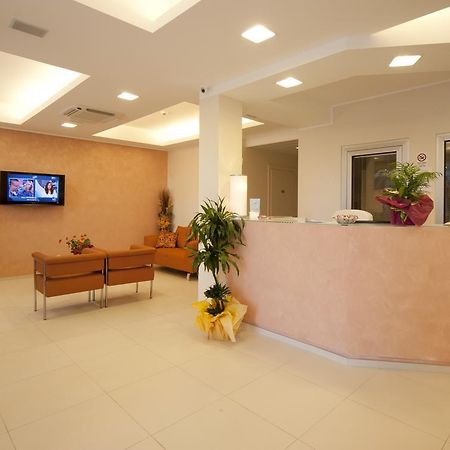 Residence Perla Мисано Адриатико Екстериор снимка